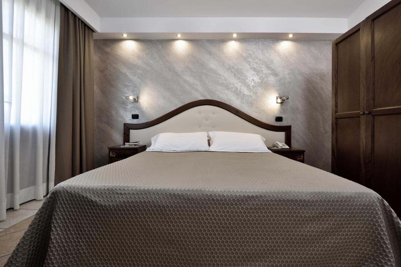 Hotel Nicoletta سانتا ماريا نافاريز المظهر الخارجي الصورة